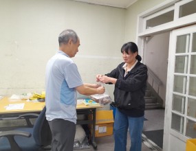 내&nbsp; 용&nbsp; :&nbsp; 마산지역자활센터 민들레자활공제협동조합 상조회 생일자 기념품 전달일&nbsp; 시&nbsp; :&nbsp; 2026년 5월 6일(수)&nbsp; &nbsp; &nbsp; &nbsp; &nbsp; &nbsp; &nbsp;2026년 6월 2일(화)마산지역자활센터 민들레자활공제협동조합 상조회에서는생일을 맞이하신 분들께 다정한호두씨의 호두과자와 쿠키를 전달해드렸습니다.소소하지만 마음을 담은 선물과 함께,생일을 진심으로 축하드립니다!&nbsp;